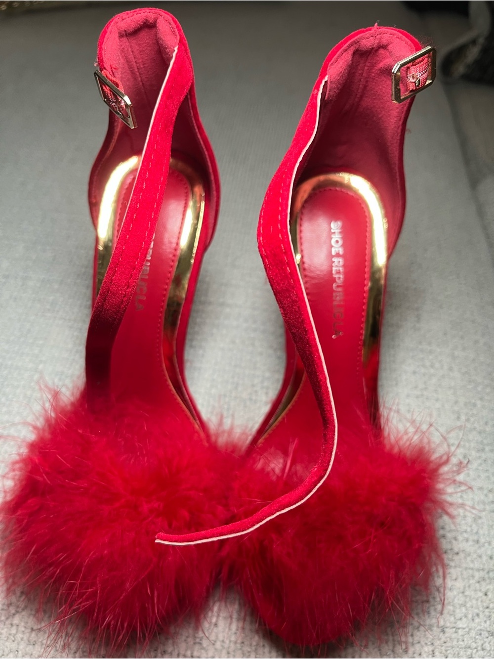 Shoe Republic LA Red Feather Stiletto Heels Size 7